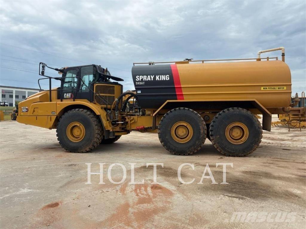 CAT W00 740 Cisternové vozy
