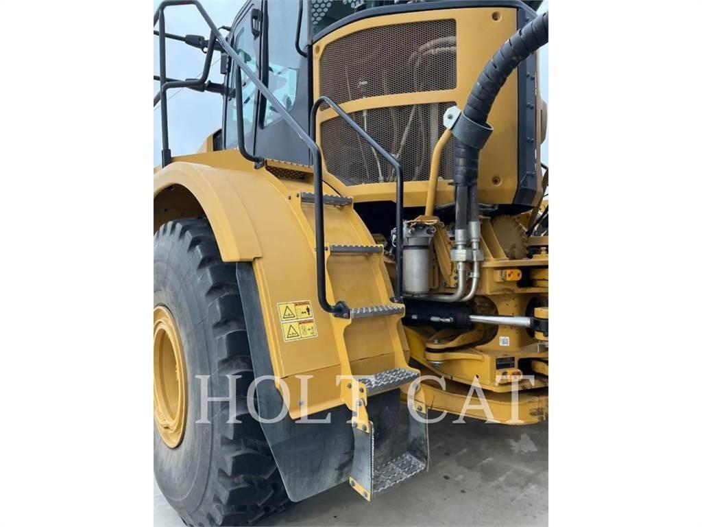 CAT W00 740GC Cisternové vozy