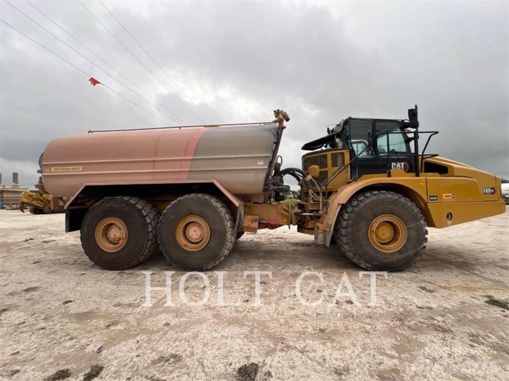 CAT W00 740GC Cisternové vozy