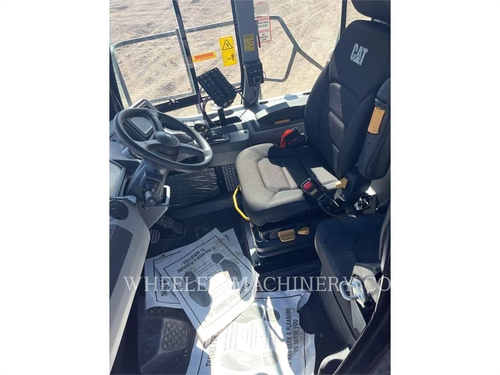 CAT WT 740 GC Cisternové vozy