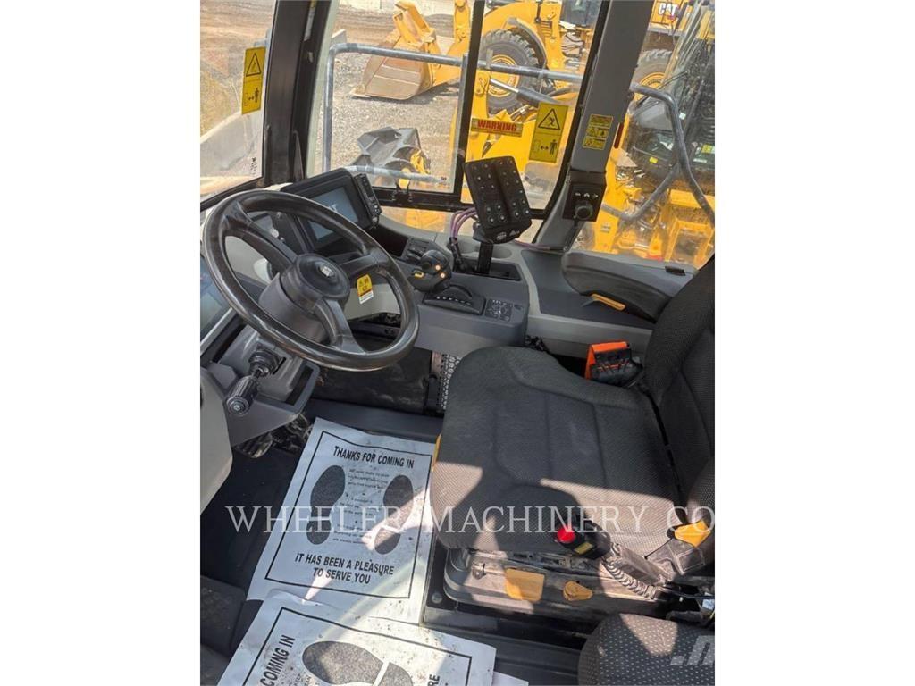 CAT WT 740 GC Cisternové vozy