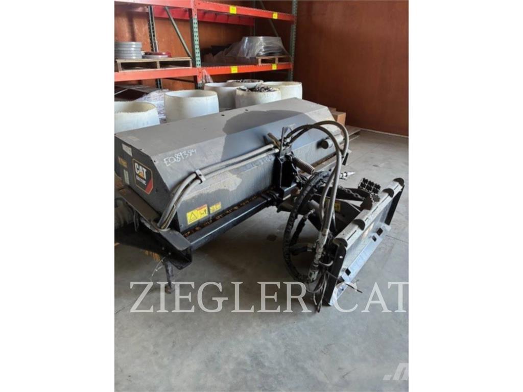 CAT WT-SSL Smykem řízené nakladače