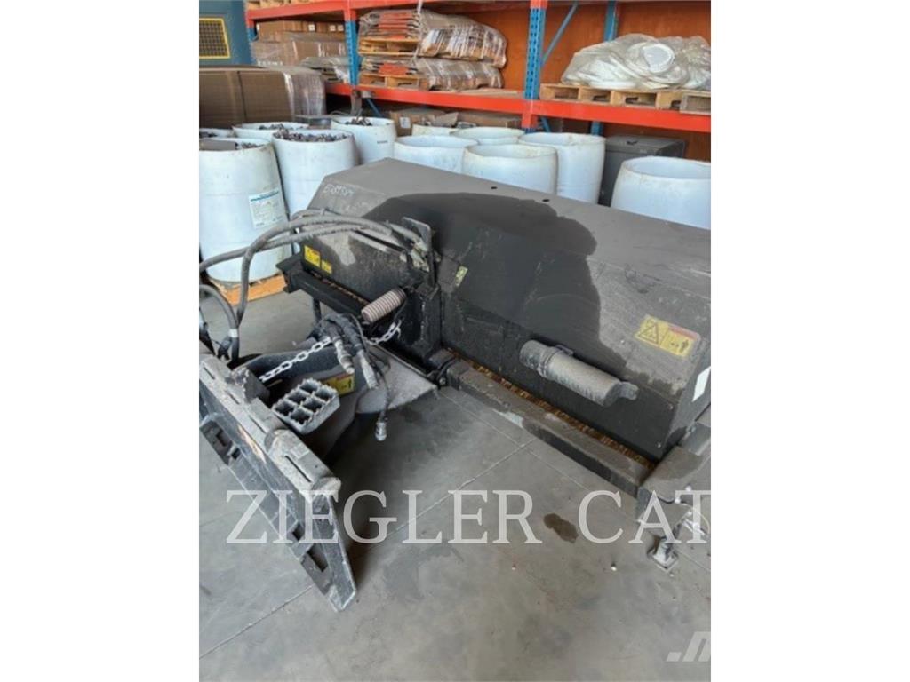 CAT WT-SSL Smykem řízené nakladače