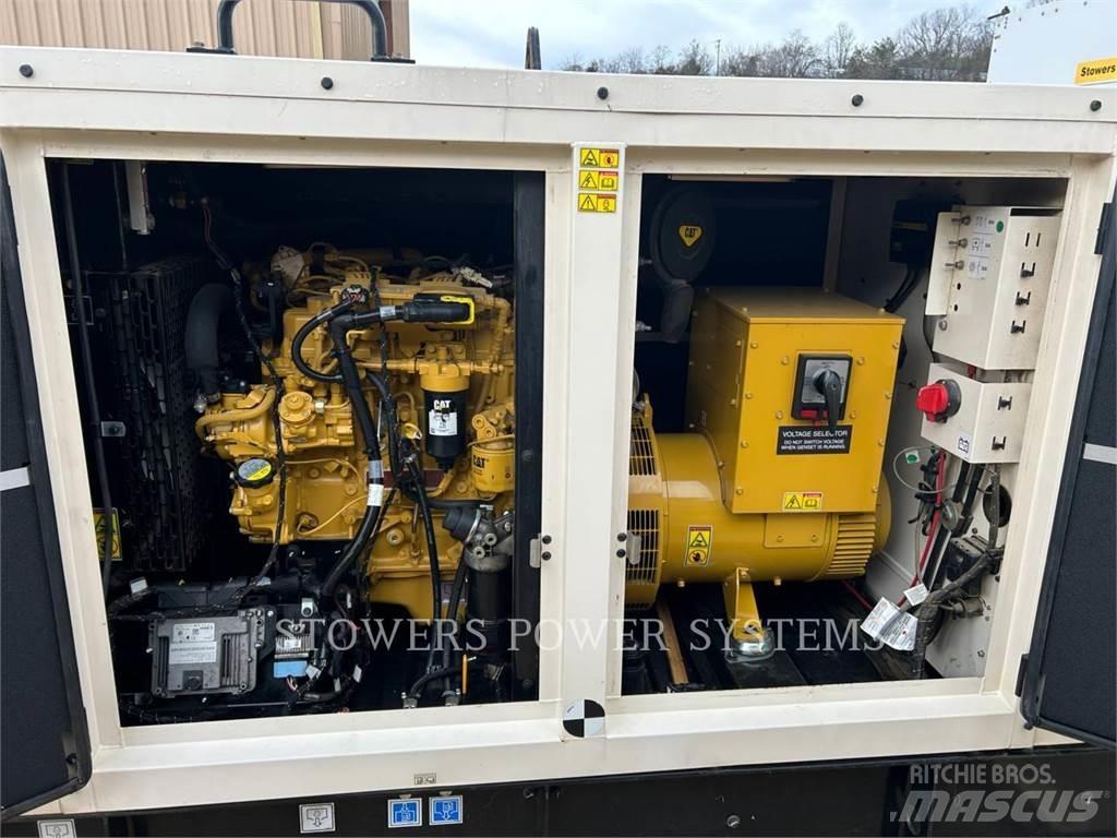 CAT XQ-60 48KW Ostatní generátory