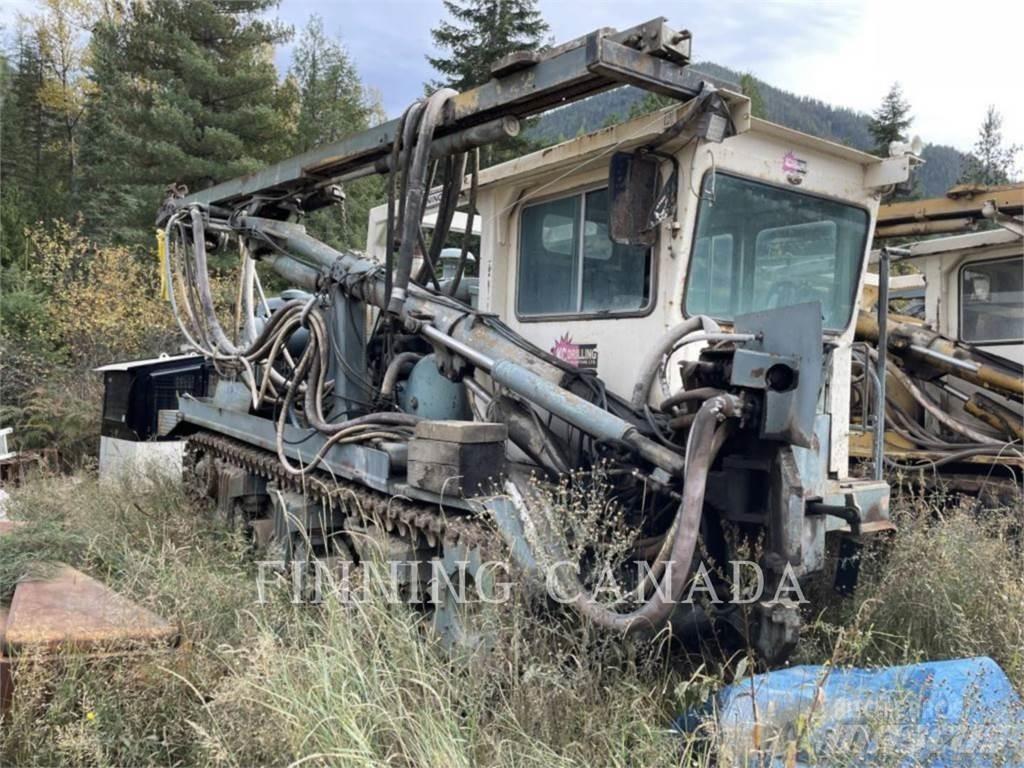 Finning M32 Povrchové vrtací stroje