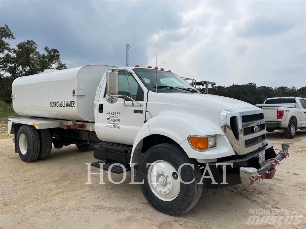 Ford F750 Cisternové vozy