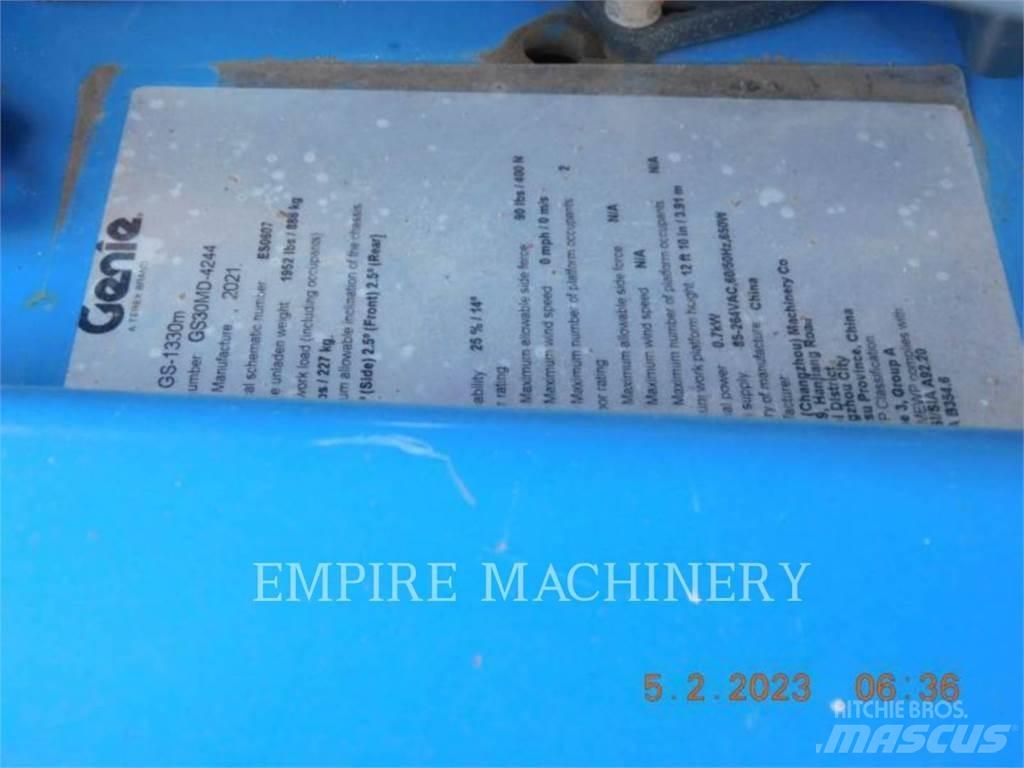 Genie GS1330 Kloubové plošiny