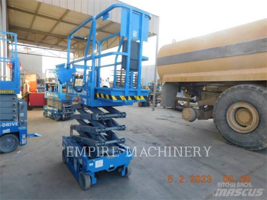 Genie GS1330 Kloubové plošiny