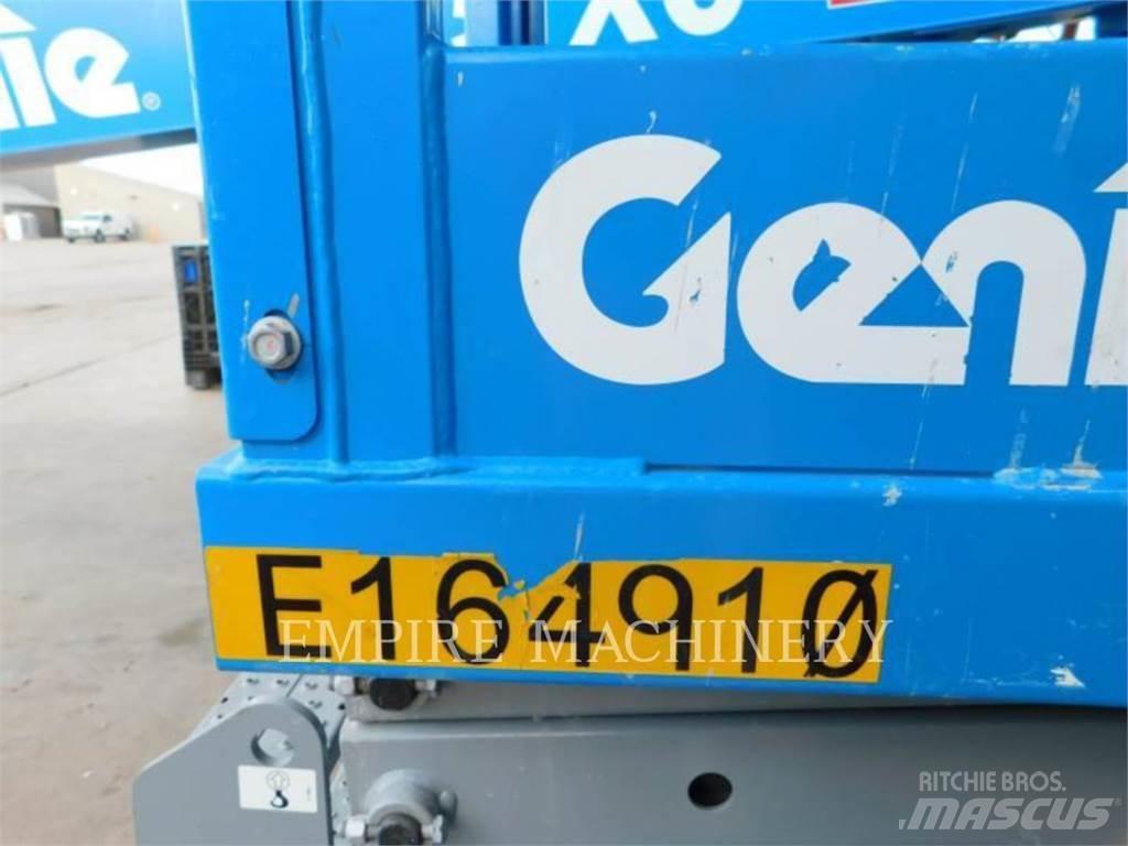 Genie GS1330 Kloubové plošiny