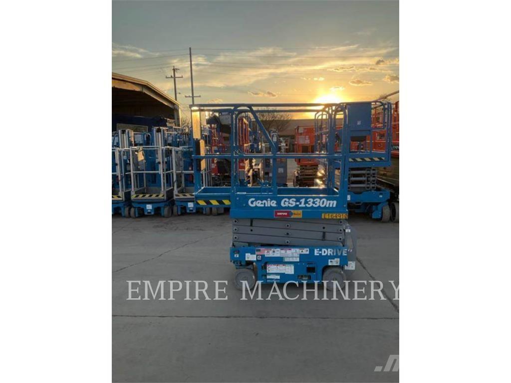 Genie GS1330 Kloubové plošiny