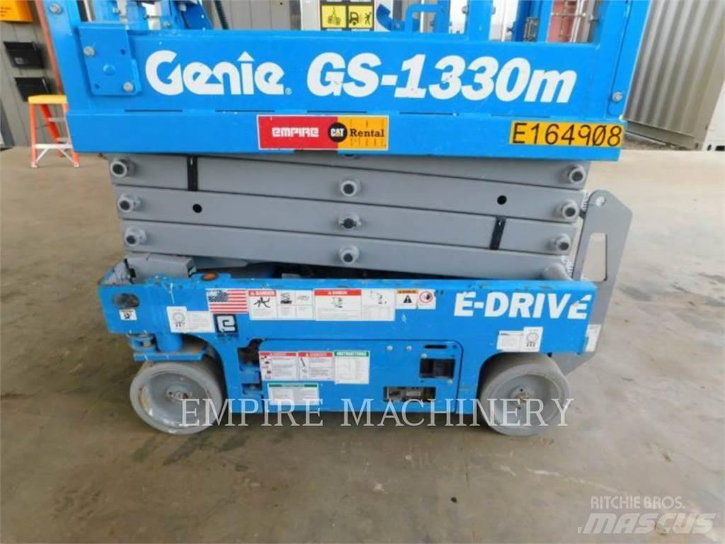 Genie GS1330 Kloubové plošiny