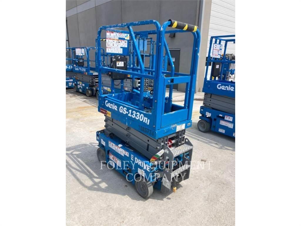Genie GS1330 Nůžková zvedací plošina