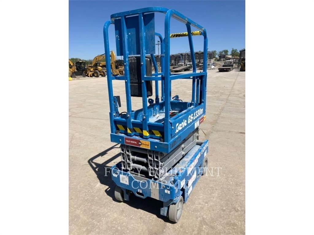 Genie GS1330 Nůžková zvedací plošina