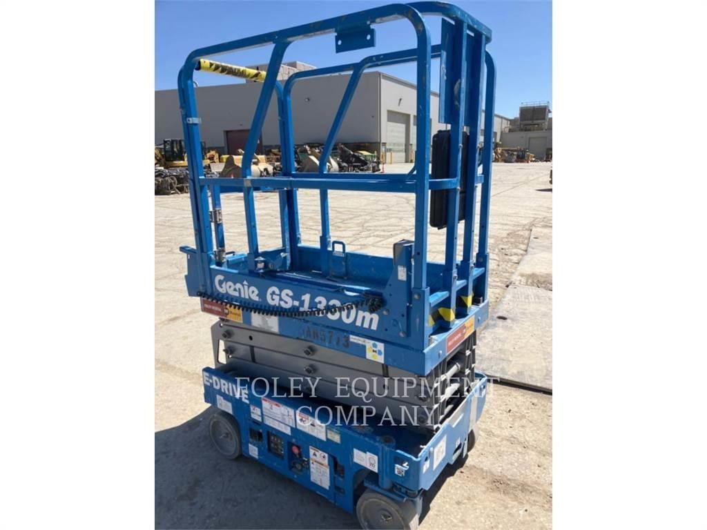 Genie GS1330 Nůžková zvedací plošina