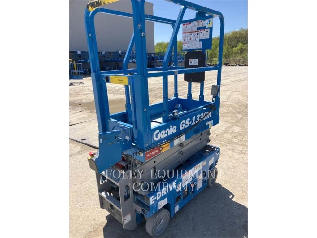 Genie GS1330 Nůžková zvedací plošina