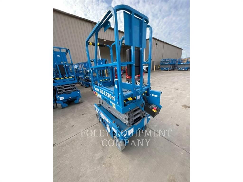 Genie GS1330 Nůžková zvedací plošina