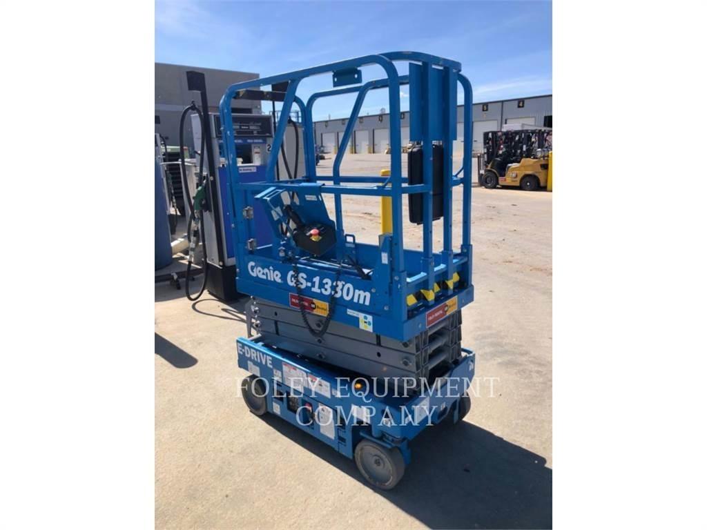 Genie GS1330 Nůžková zvedací plošina