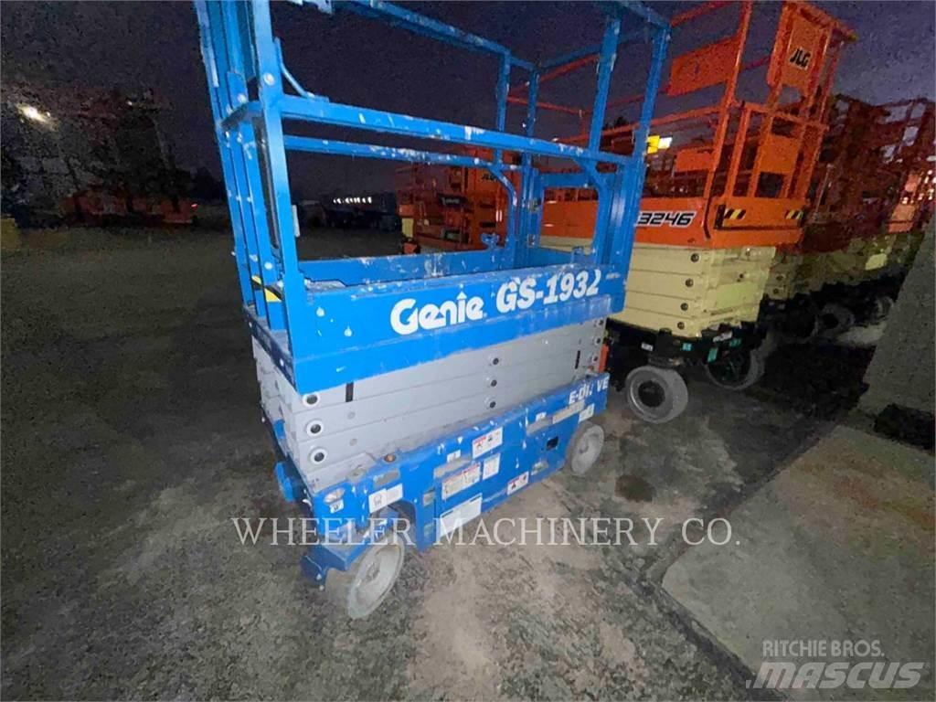Genie GS1932 Nůžková zvedací plošina