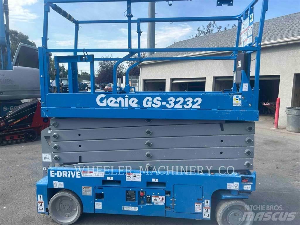 Genie GS3232 Nůžková zvedací plošina