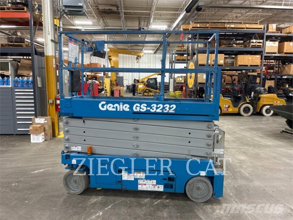Genie GS3232 Nůžková zvedací plošina