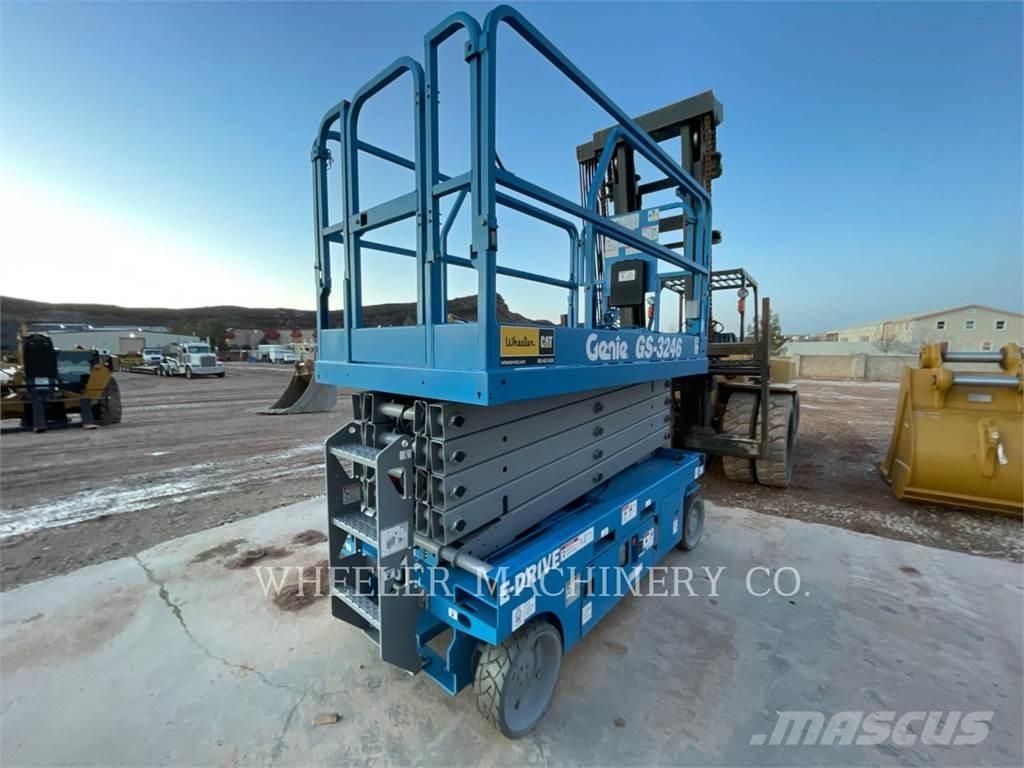 Genie GS3246 Nůžková zvedací plošina