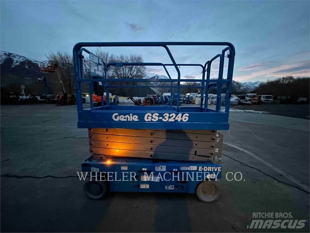 Genie GS3246 Nůžková zvedací plošina