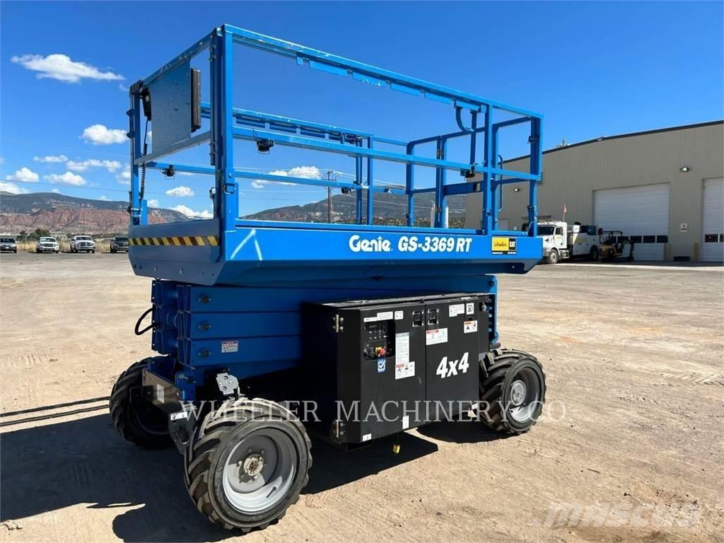 Genie GS3369 RT Nůžková zvedací plošina
