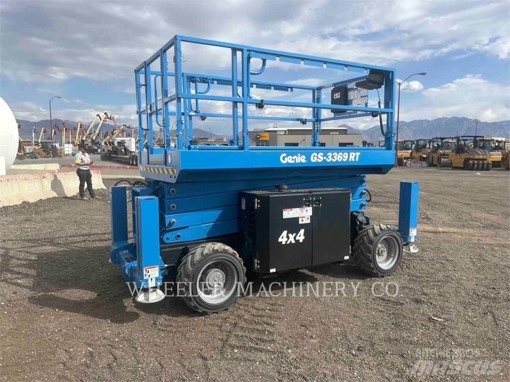 Genie GS3369 RT Nůžková zvedací plošina