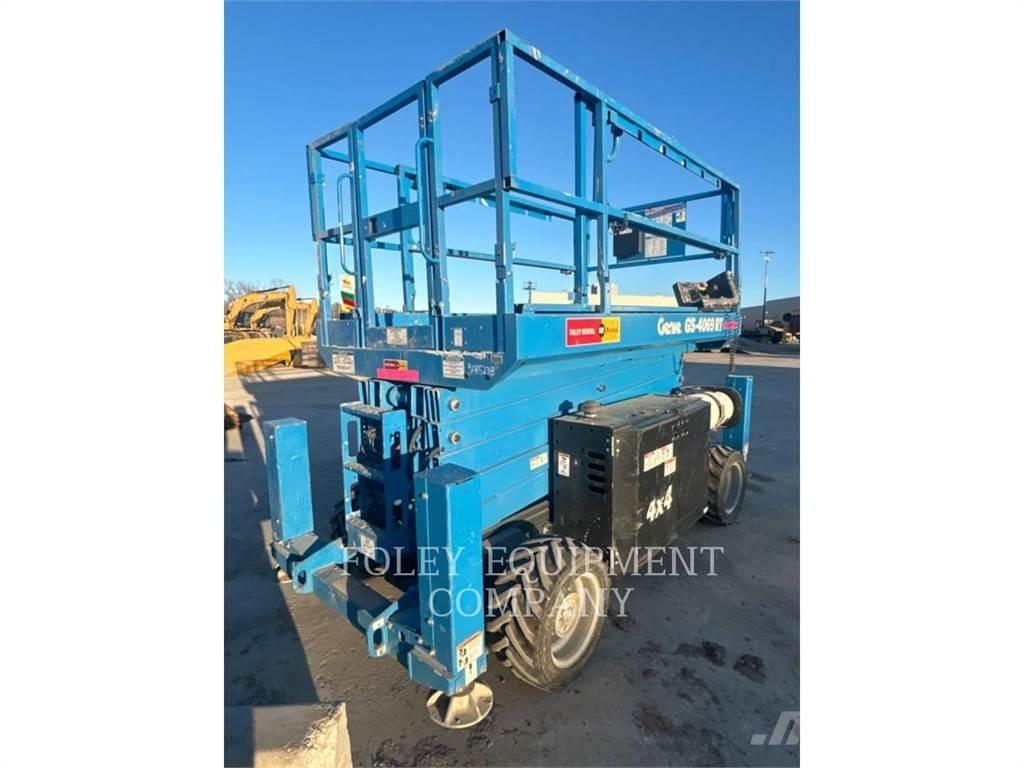 Genie GS4069RTGO Nůžková zvedací plošina