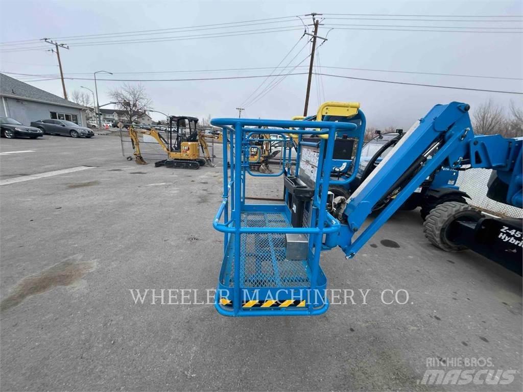 Genie GS4390 RT Nůžková zvedací plošina