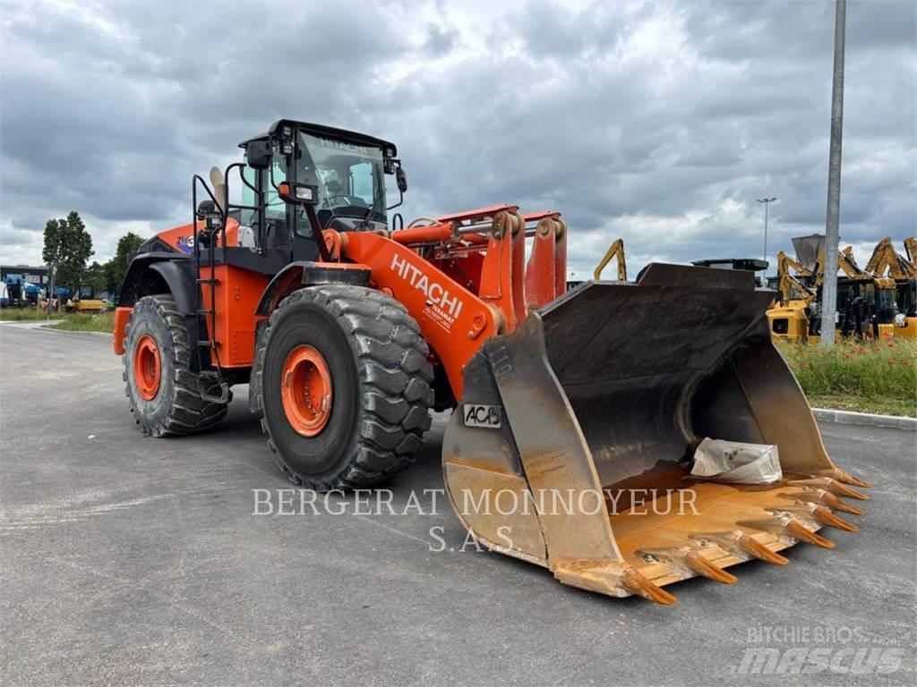 Hitachi ZW370.6 Kolové nakladače