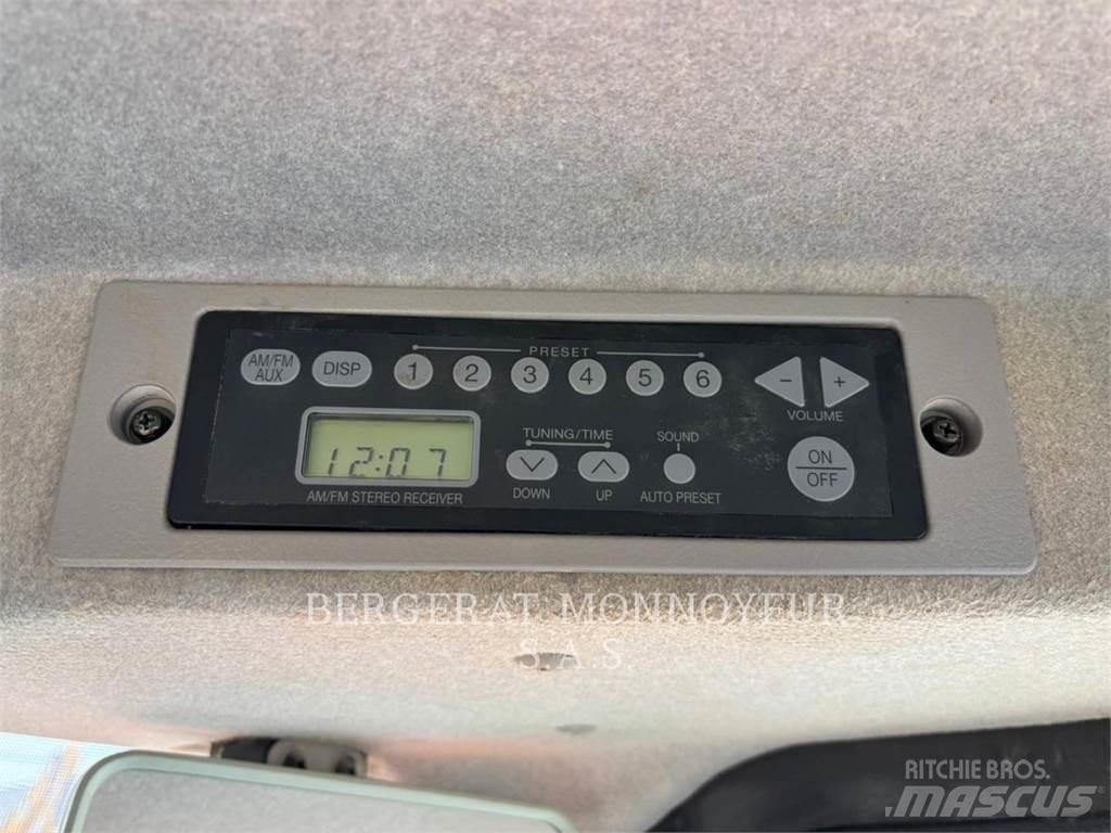 Hitachi ZW370.6 Kolové nakladače
