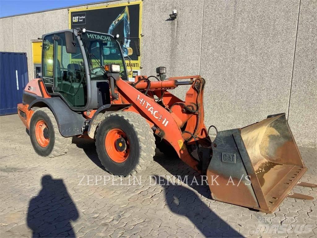 Hitachi ZW95 Kolové nakladače
