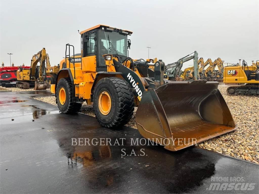 Hyundai HL960A Kolové nakladače