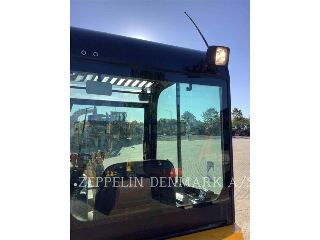 JCB 19C-1 Mini rýpadla < 7t