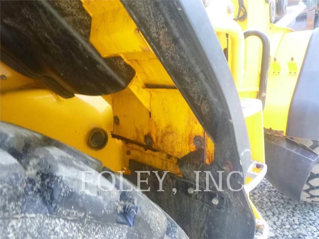 JCB 427 HT T4F Kolové nakladače