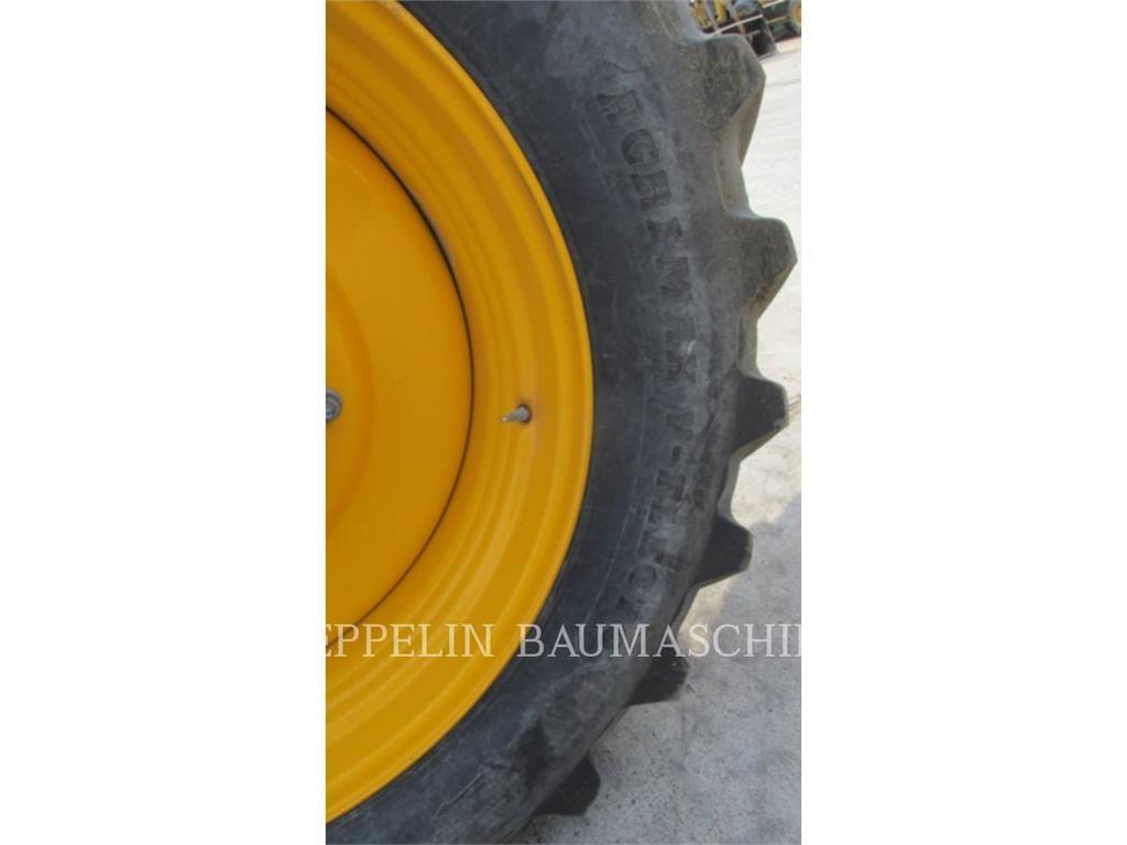 JCB 8330 Vyvážecí traktory