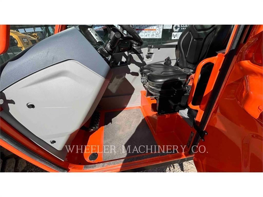 JLG 1055 Teleskopické manipulátory