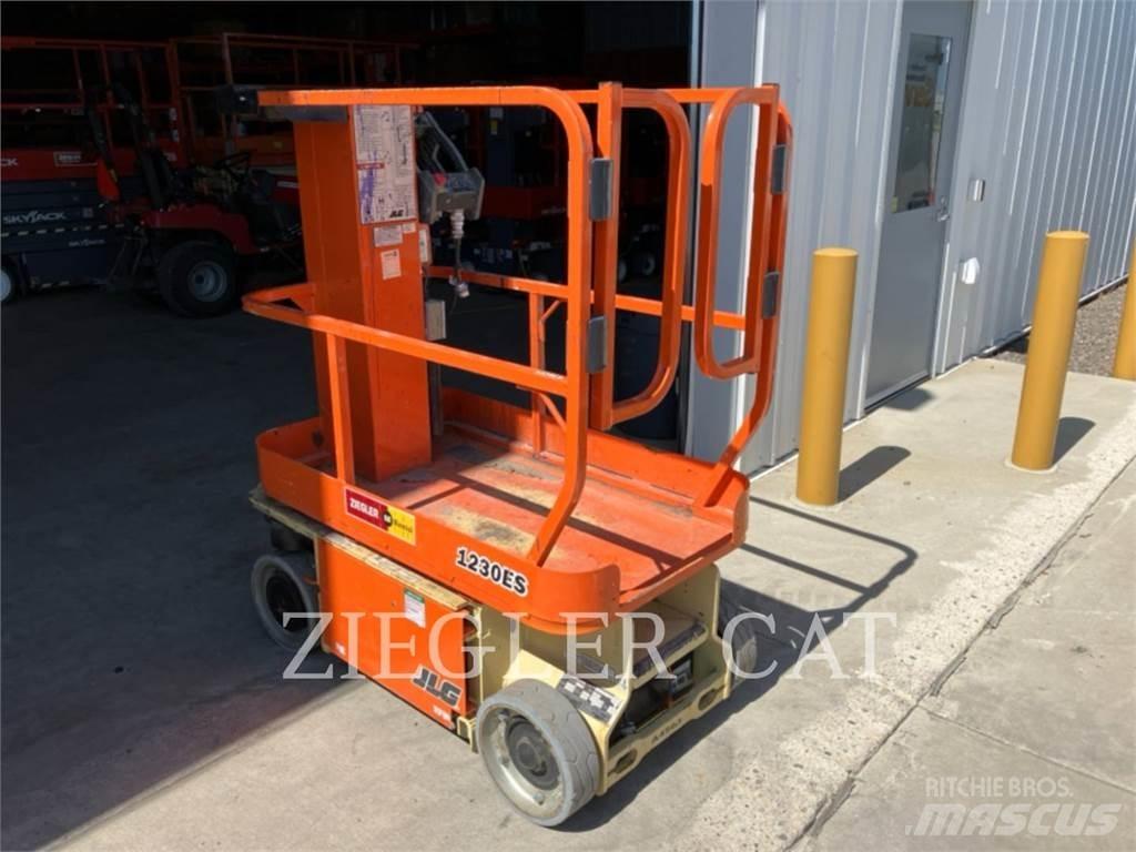 JLG 1230ES Nůžková zvedací plošina