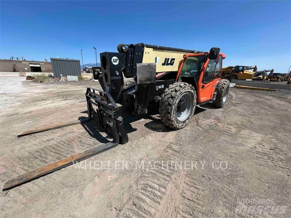 JLG 1255 Teleskopické manipulátory