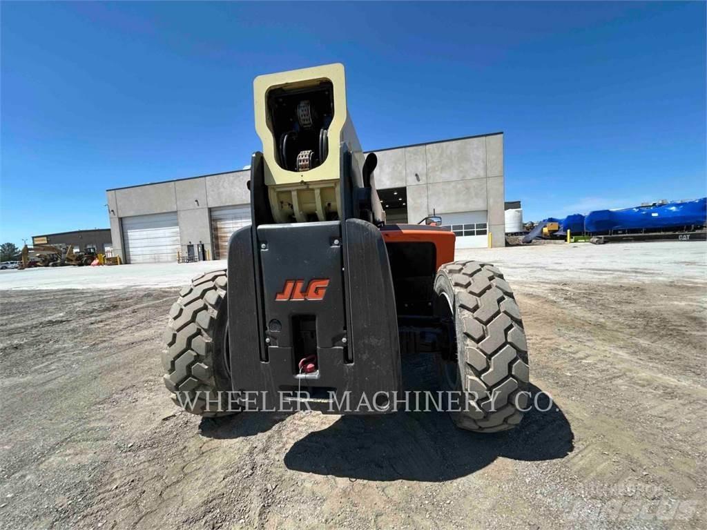 JLG 1255 Teleskopické manipulátory