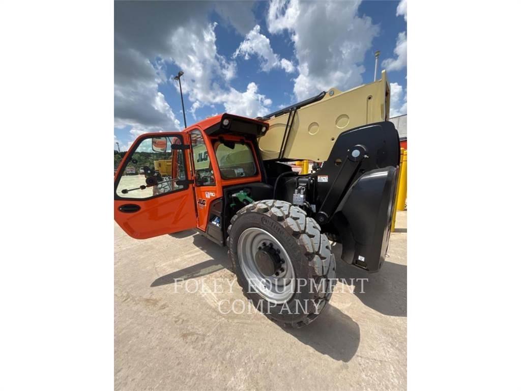 JLG 1255C Teleskopické manipulátory