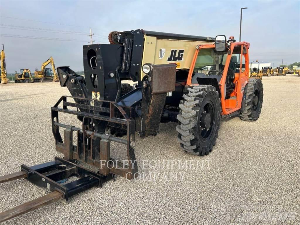 JLG 1255O Teleskopické manipulátory
