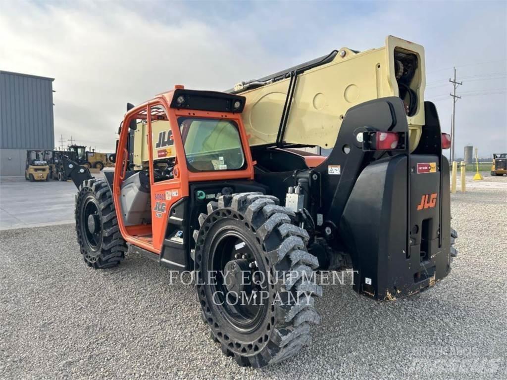 JLG 1255O Teleskopické manipulátory