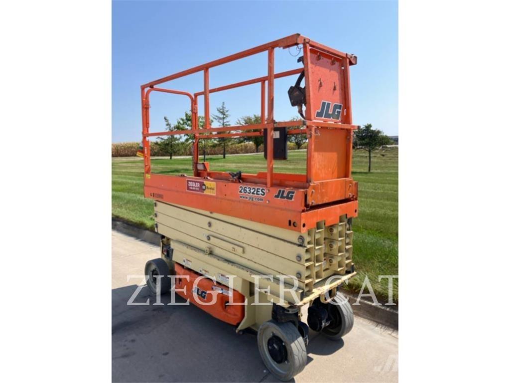 JLG 2632ES Nůžková zvedací plošina