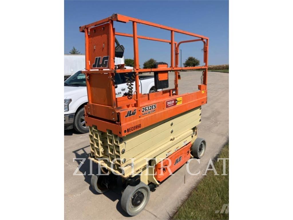 JLG 2632ES Nůžková zvedací plošina