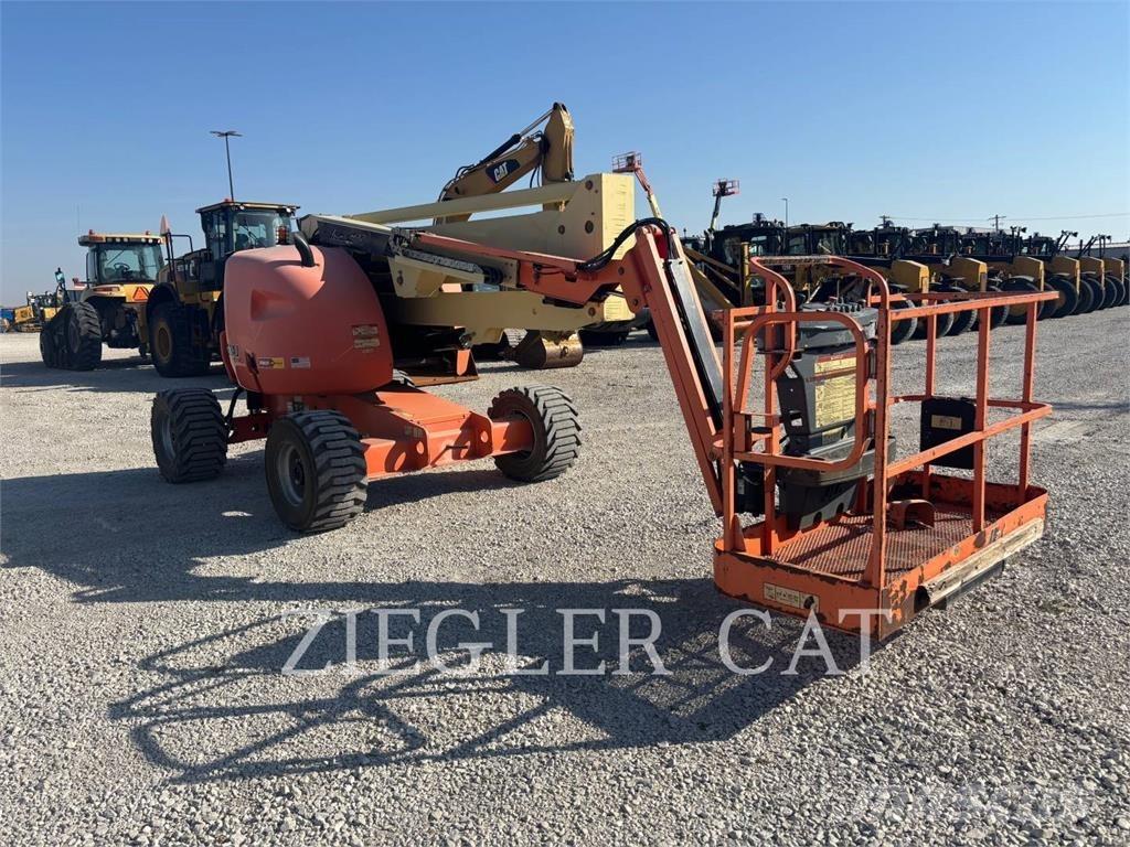 JLG 450AJ Kloubové plošiny