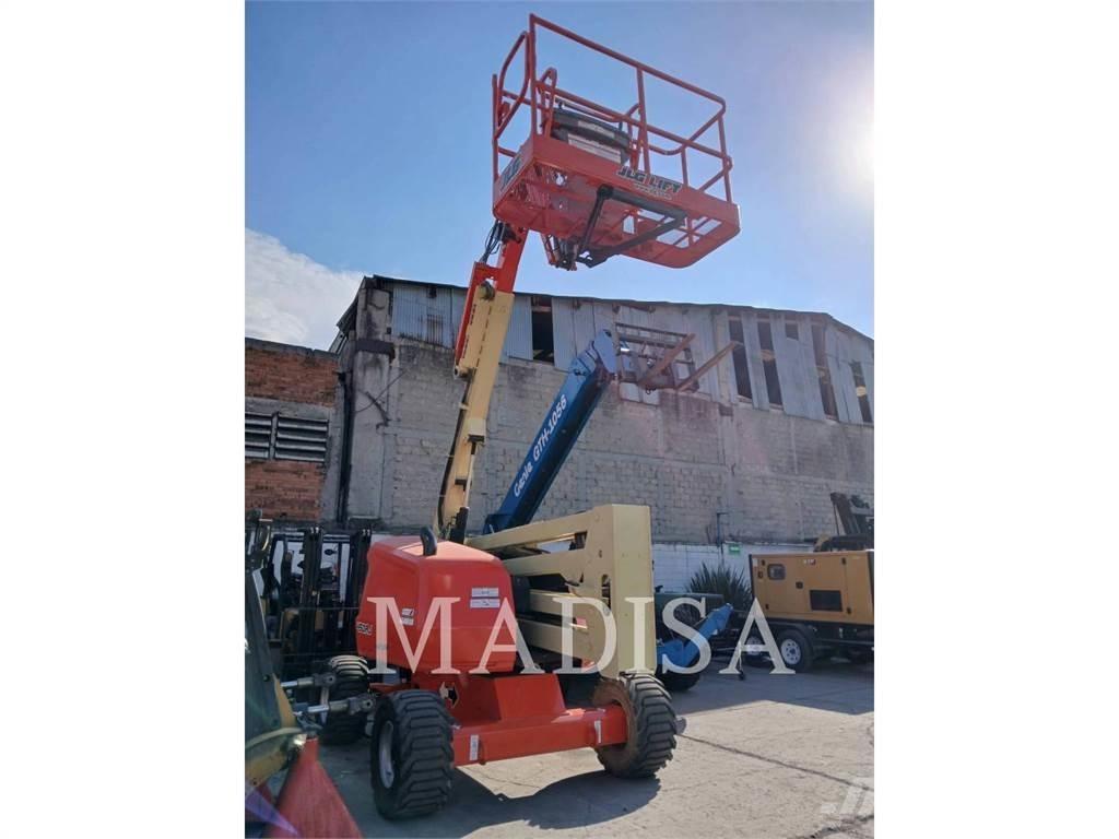 JLG 450AJ 4WD Kloubové plošiny