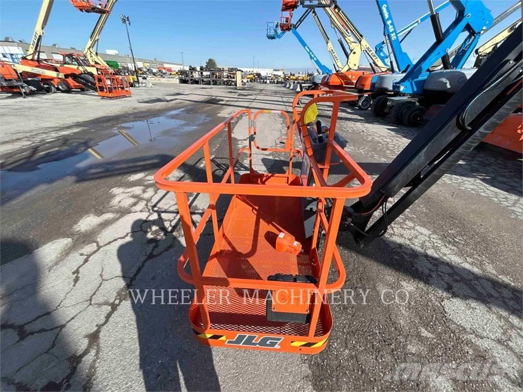 JLG 460SJ SP Kloubové plošiny