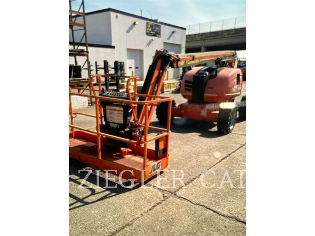 JLG 600AJ Kloubové plošiny